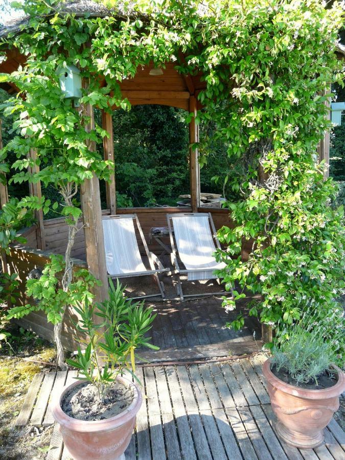 La Capucine Bed & Breakfast Lagnes Bagian luar foto